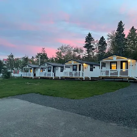 Les Chalets De La Colline Inc Baie-Sainte-Catherine Exterior photo