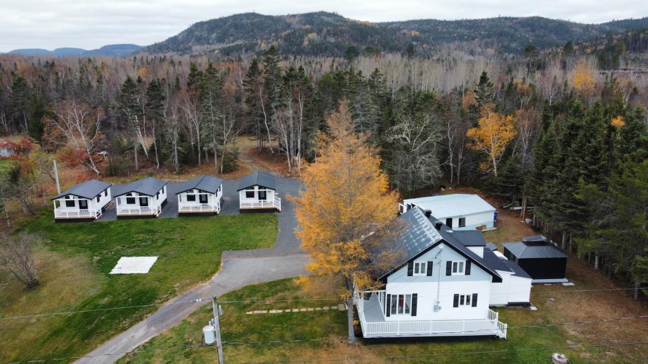 Les De La Colline Inc Chalet *